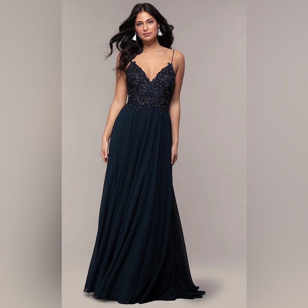 NWT Beautiful V-Neck Embroidered Bodice Chiffon Prom Dress Long Gown, Navy, Sz 4